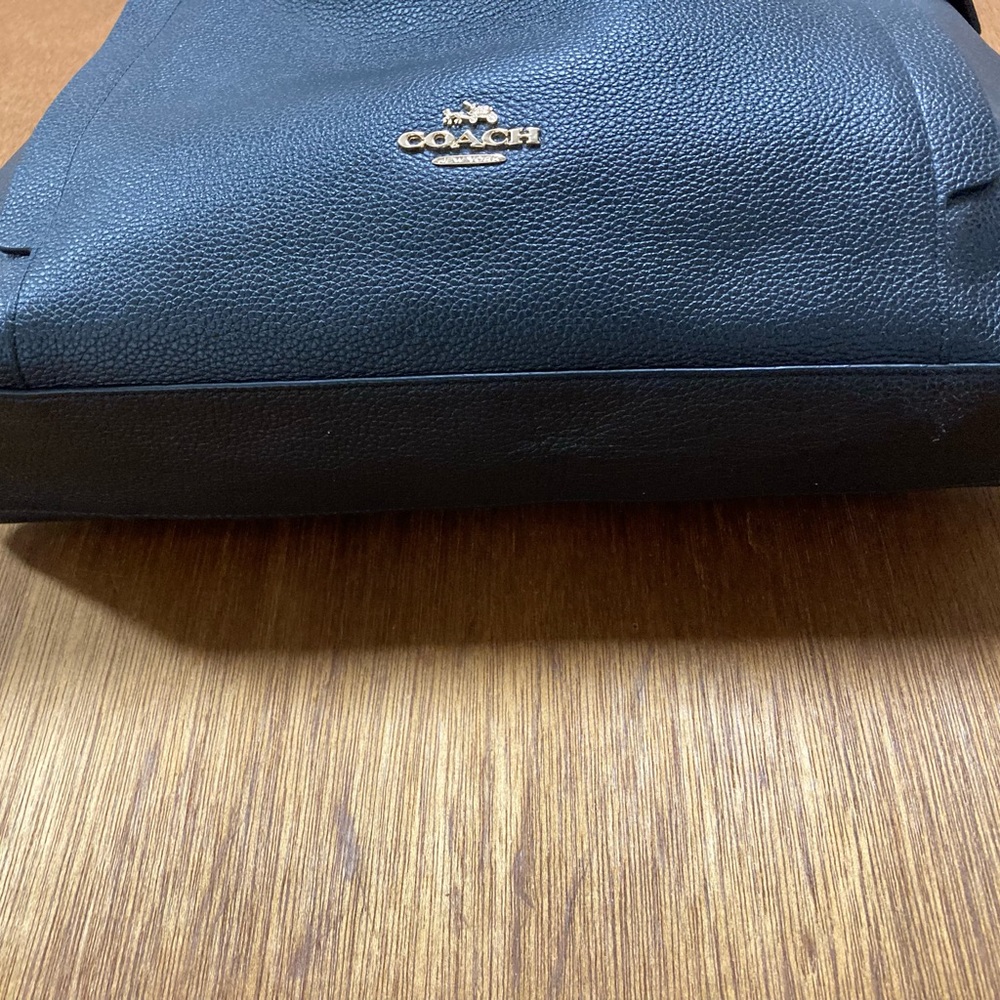 Coach - Picture 2 of 5